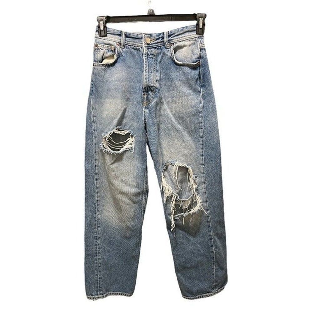 BDG Urban Outfitters Destroyed Jeans in Medium Wash Waist 26"